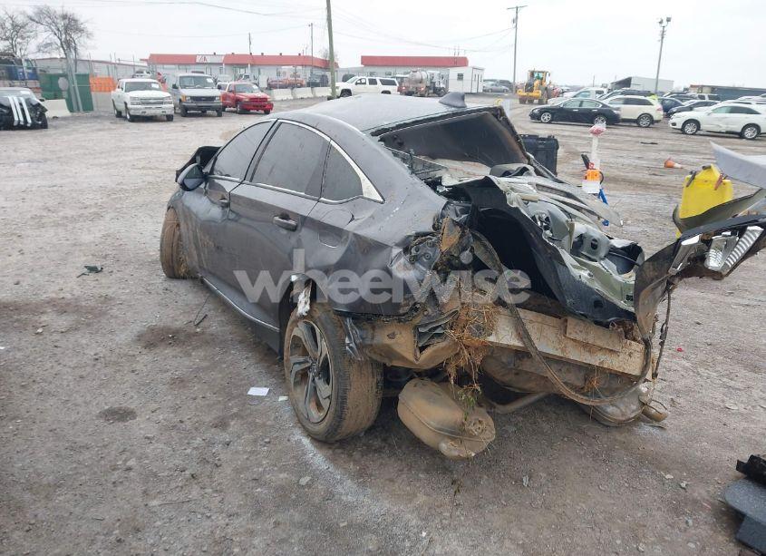 Photo 3 of 2019 Honda Accord EX-L 2.0T (VIN 1HGCV2F55KA012432)