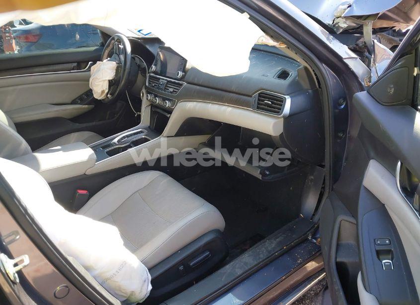 Photo 5 of 2020 Honda Accord EX-L 2.0T (VIN 1HGCV2F56LA024073)