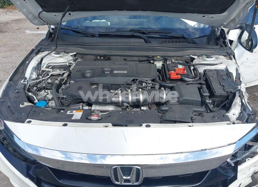 Photo 10 of 2018 Honda Accord EX-L 2.0T (VIN 1HGCV2F57JA017839)