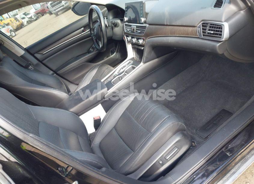 Photo 5 of 2020 Honda Accord EX-L 2.0T (VIN 1HGCV2F57LA004141)
