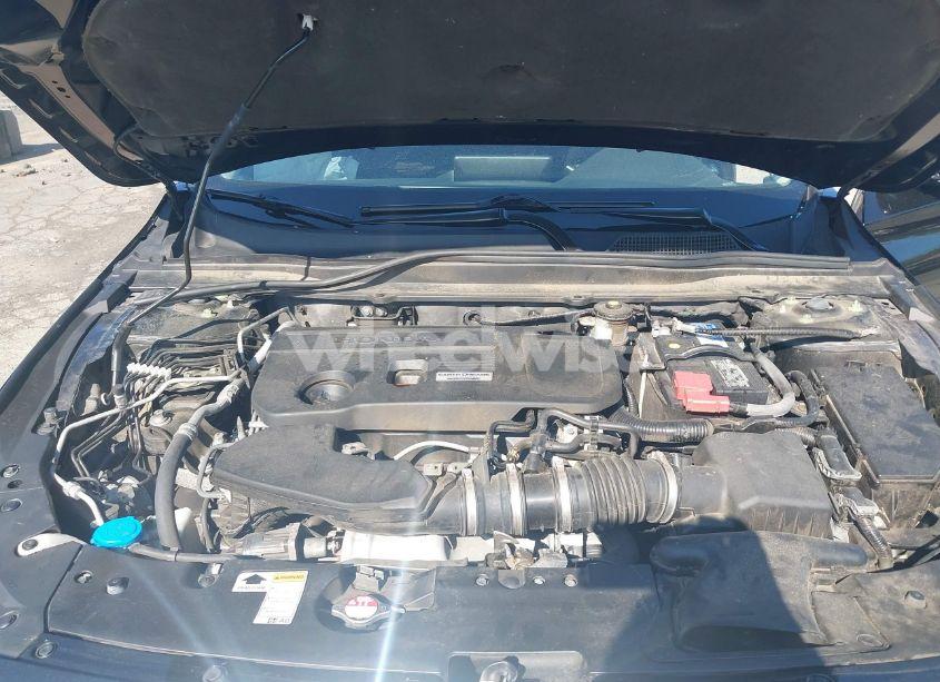 Photo 10 of 2018 Honda Accord EX-L 2.0T (VIN 1HGCV2F58JA003660)