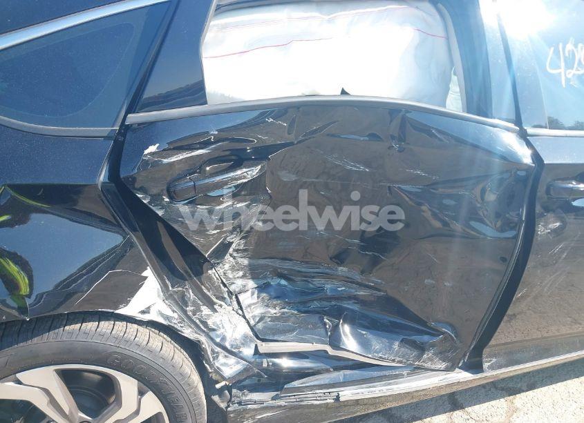 Photo 6 of 2018 Honda Accord EX-L 2.0T (VIN 1HGCV2F58JA003660)