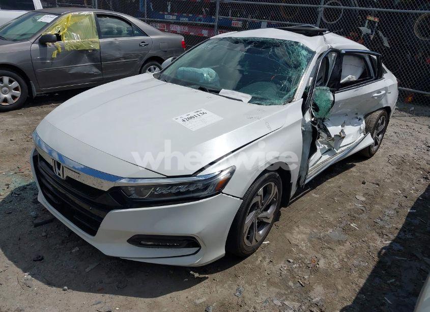 Photo 2 of 2018 Honda Accord EX-L 2.0T (VIN 1HGCV2F58JA009037)