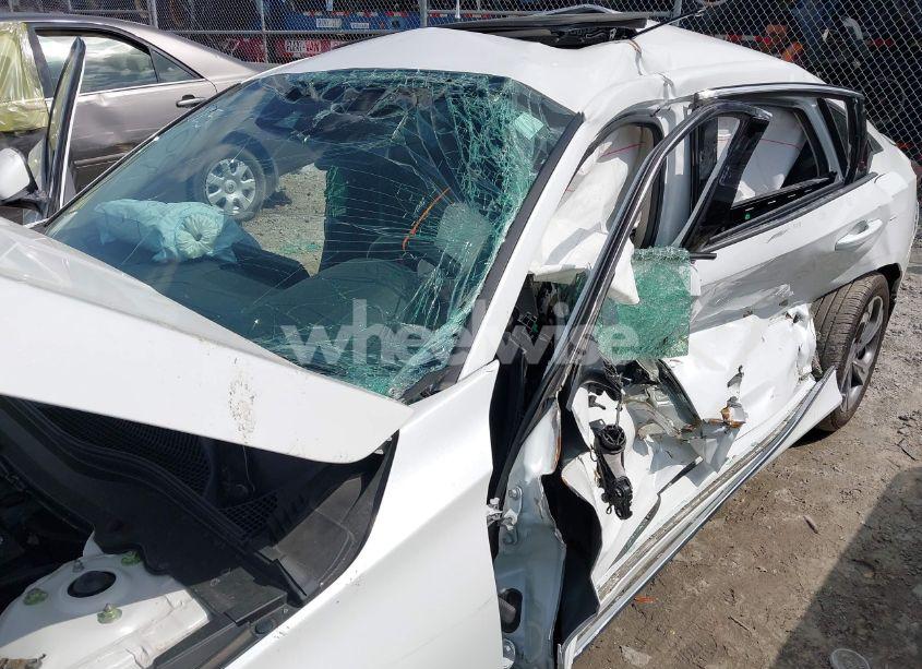 Photo 6 of 2018 Honda Accord EX-L 2.0T (VIN 1HGCV2F58JA009037)