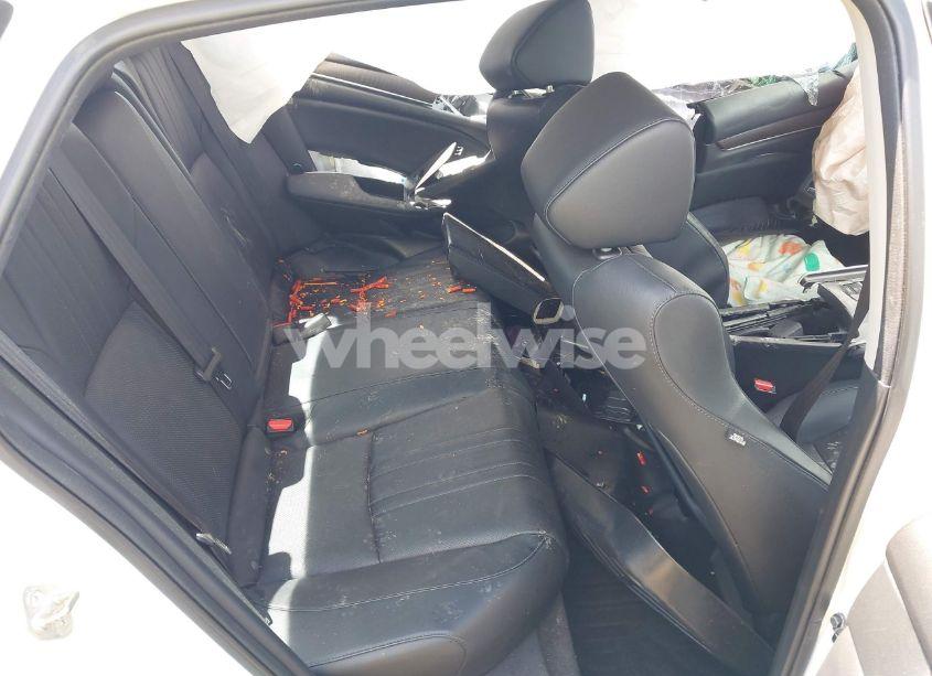 Photo 8 of 2018 Honda Accord EX-L 2.0T (VIN 1HGCV2F58JA009037)