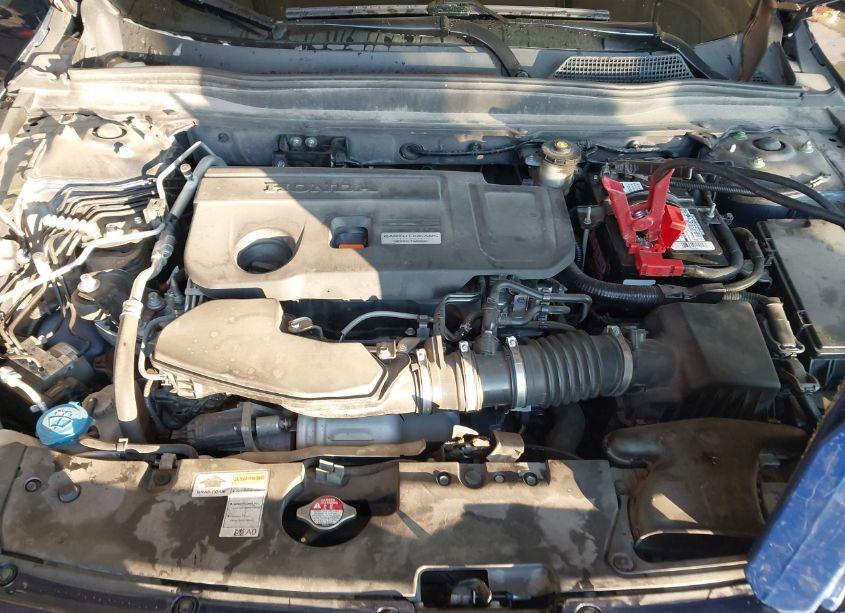 Photo 10 of 2018 Honda Accord EX-L 2.0T (VIN 1HGCV2F58JA011564)