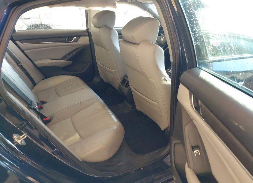 Photo 8 of 2018 Honda Accord EX-L 2.0T (VIN 1HGCV2F58JA011564)