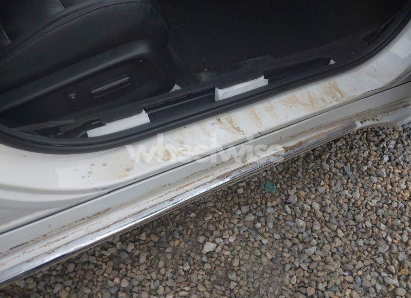 Photo 13 of 2018 Honda Accord EX-L 2.0T (VIN 1HGCV2F59JA034075)