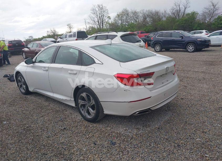 Photo 3 of 2018 Honda Accord EX-L 2.0T (VIN 1HGCV2F59JA034075)
