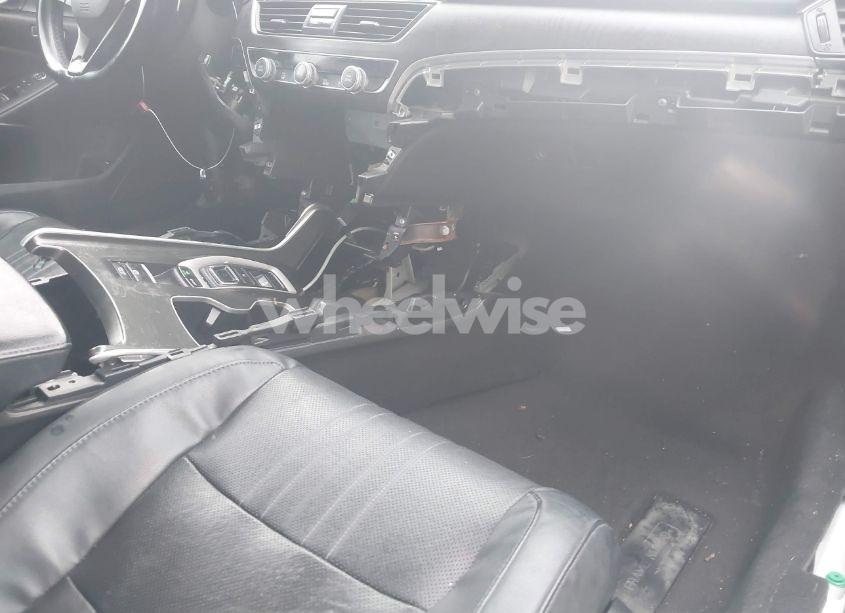 Photo 6 of 2018 Honda Accord EX-L 2.0T (VIN 1HGCV2F59JA034075)