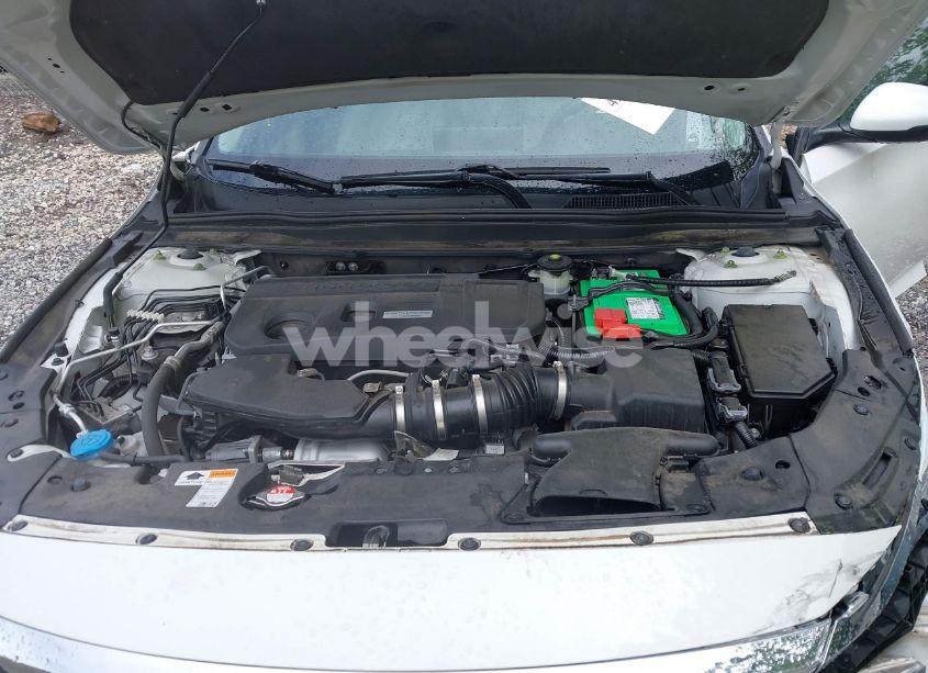 Photo 10 of 2019 Honda Accord EX-L 2.0T (VIN 1HGCV2F59KA007282)