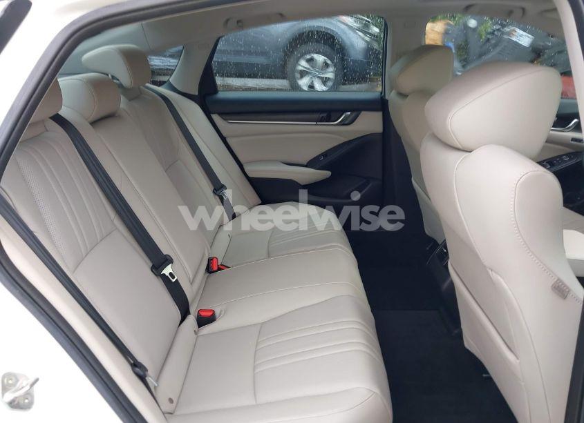 Photo 8 of 2019 Honda Accord EX-L 2.0T (VIN 1HGCV2F59KA007282)