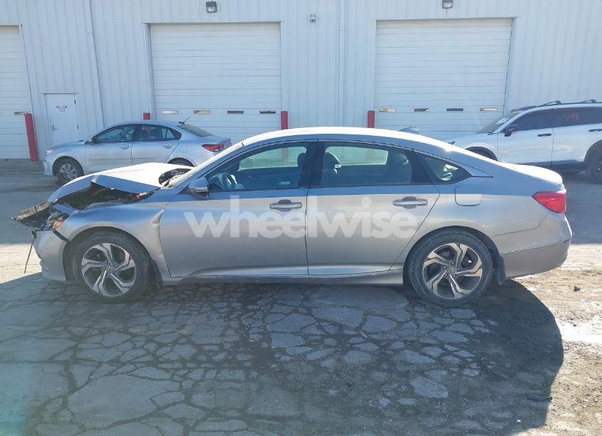 Photo 14 of 2018 Honda Accord EX-L 2.0T (VIN 1HGCV2F5XJA001912)