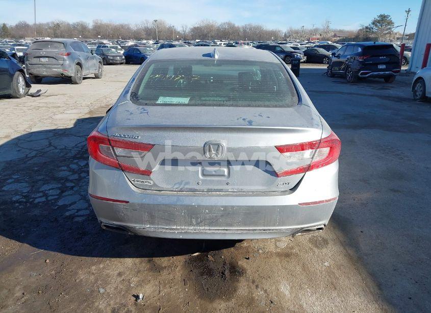 Photo 16 of 2018 Honda Accord EX-L 2.0T (VIN 1HGCV2F5XJA001912)