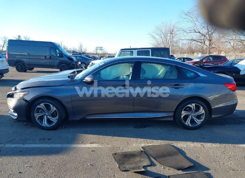 Photo 15 of 2018 Honda Accord EX-L 2.0T (VIN 1HGCV2F5XJA006480)