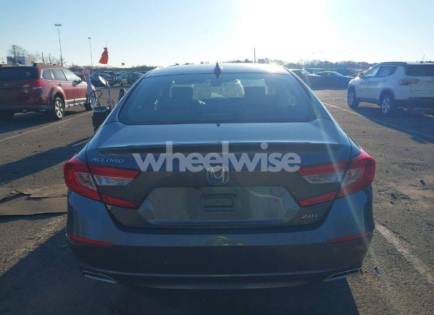 Photo 17 of 2018 Honda Accord EX-L 2.0T (VIN 1HGCV2F5XJA006480)