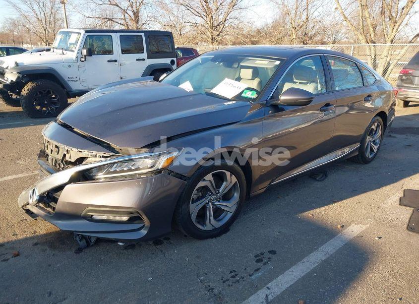 Photo 2 of 2018 Honda Accord EX-L 2.0T (VIN 1HGCV2F5XJA006480)
