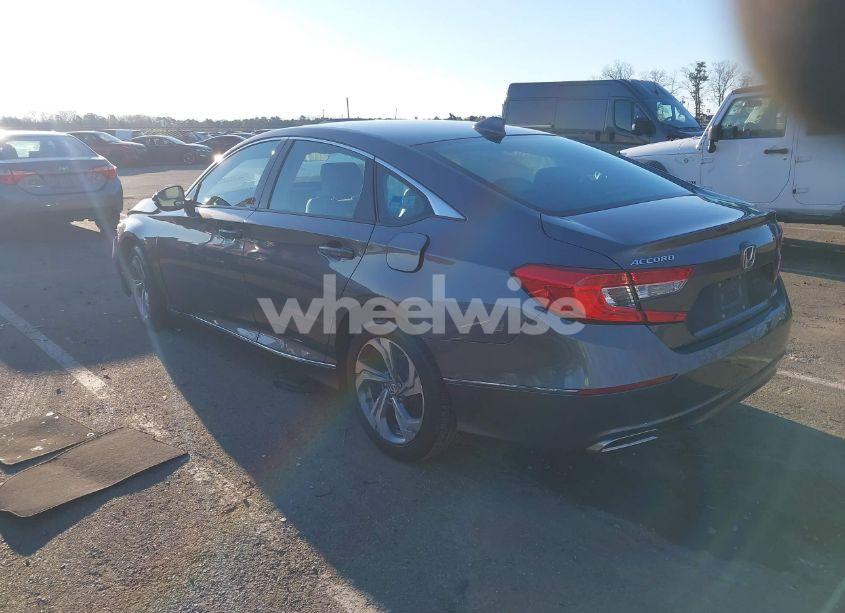 Photo 3 of 2018 Honda Accord EX-L 2.0T (VIN 1HGCV2F5XJA006480)