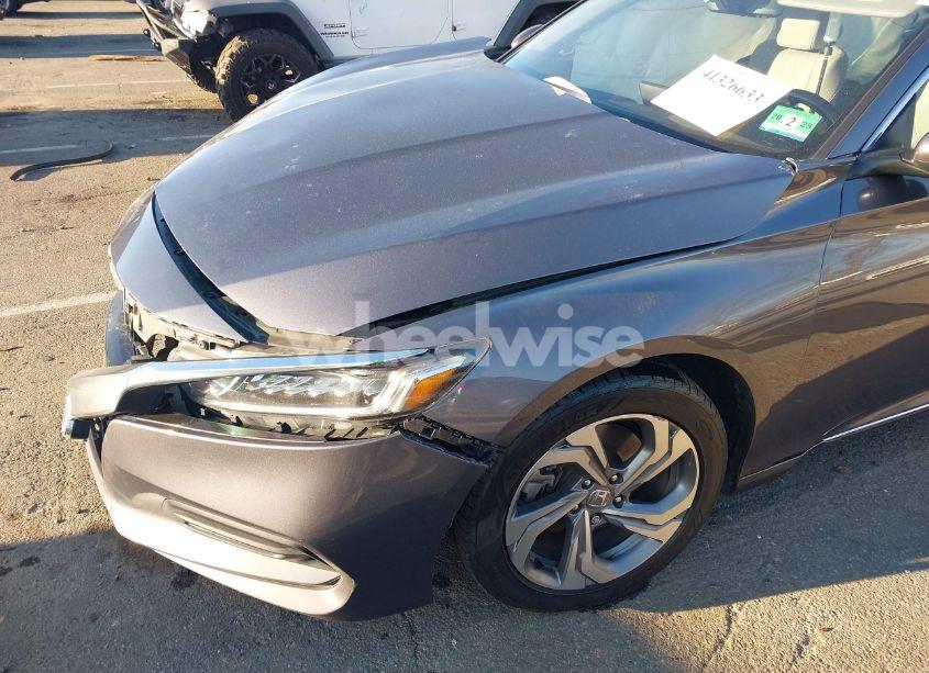 Photo 6 of 2018 Honda Accord EX-L 2.0T (VIN 1HGCV2F5XJA006480)