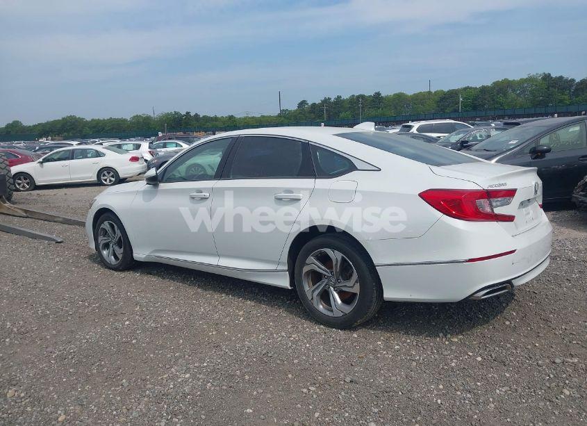 Photo 3 of 2018 Honda Accord EX-L 2.0T (VIN 1HGCV2F5XJA015485)