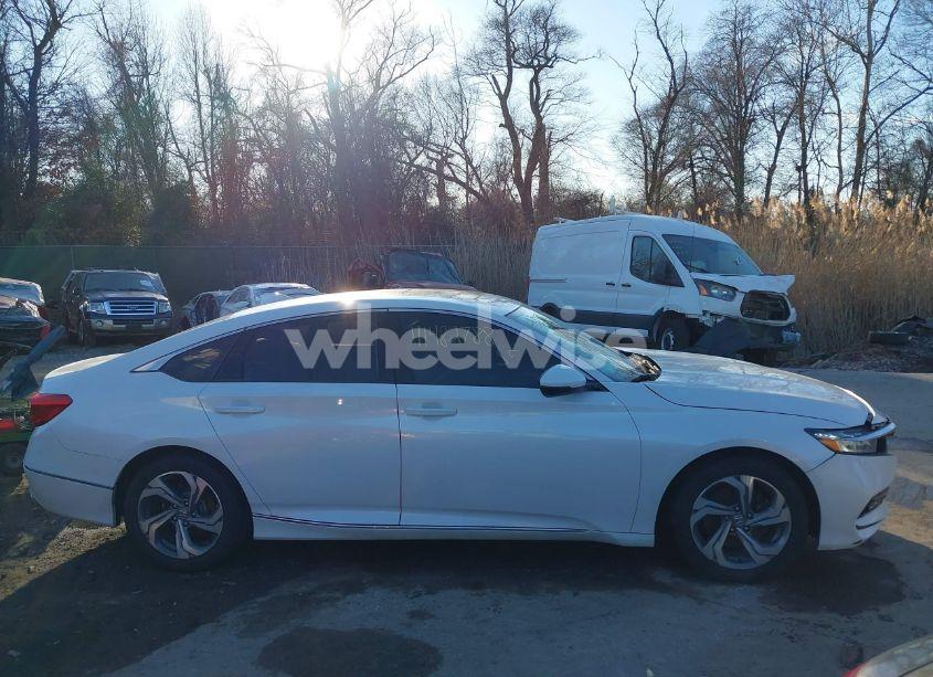 Photo 13 of 2018 Honda Accord EX-L 2.0T (VIN 1HGCV2F5XJA018970)