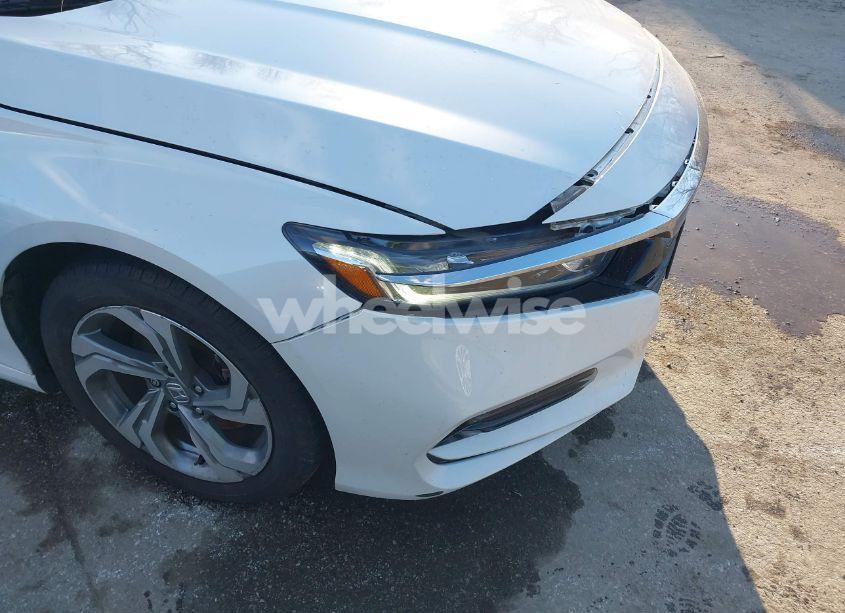 Photo 17 of 2018 Honda Accord EX-L 2.0T (VIN 1HGCV2F5XJA018970)