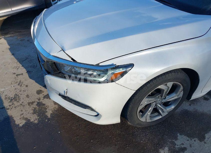 Photo 18 of 2018 Honda Accord EX-L 2.0T (VIN 1HGCV2F5XJA018970)