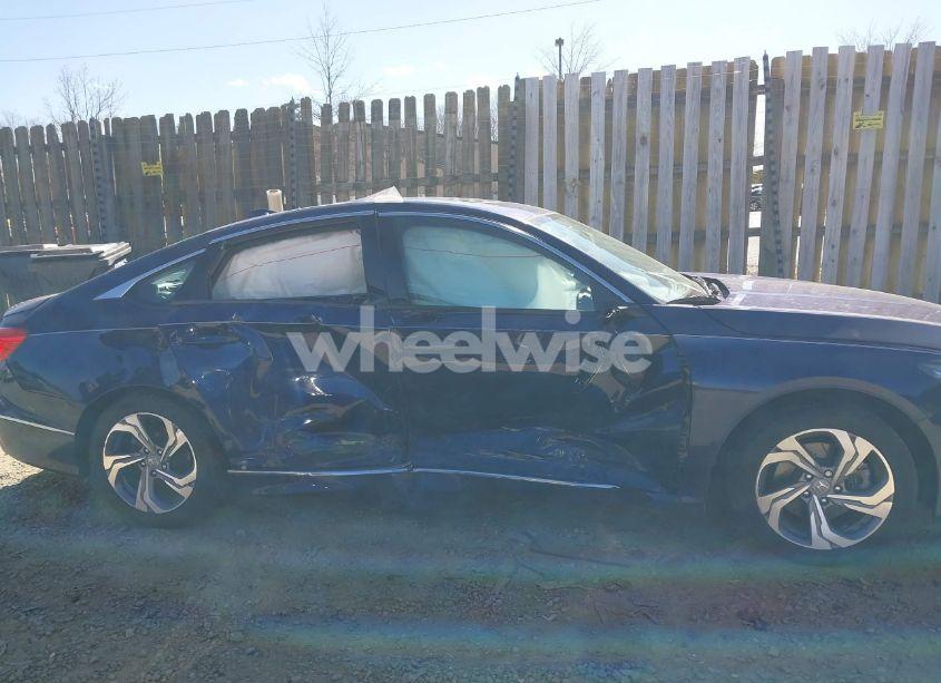 Photo 13 of 2018 Honda Accord EX-L 2.0T (VIN 1HGCV2F5XJA022145)