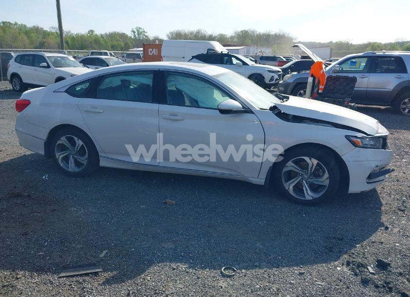 Photo 12 of 2018 Honda Accord EX-L 2.0T (VIN 1HGCV2F5XJA041620)