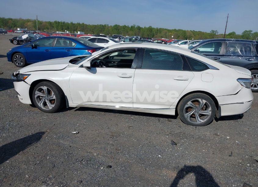 Photo 13 of 2018 Honda Accord EX-L 2.0T (VIN 1HGCV2F5XJA041620)