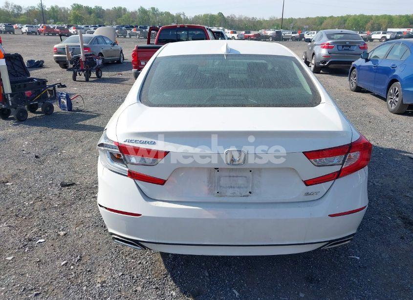 Photo 15 of 2018 Honda Accord EX-L 2.0T (VIN 1HGCV2F5XJA041620)