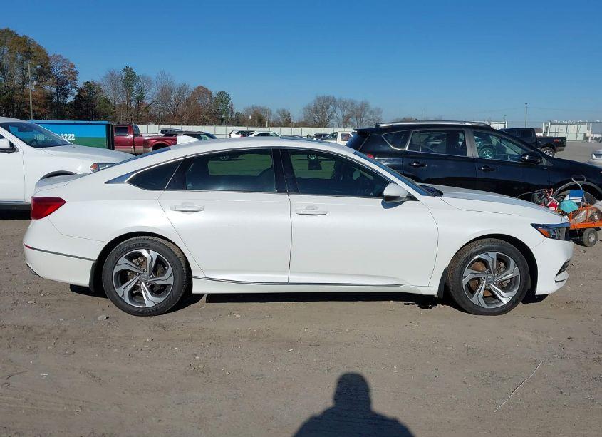 Photo 14 of 2018 Honda Accord EX-L 2.0T (VIN 1HGCV2F63JA037935)