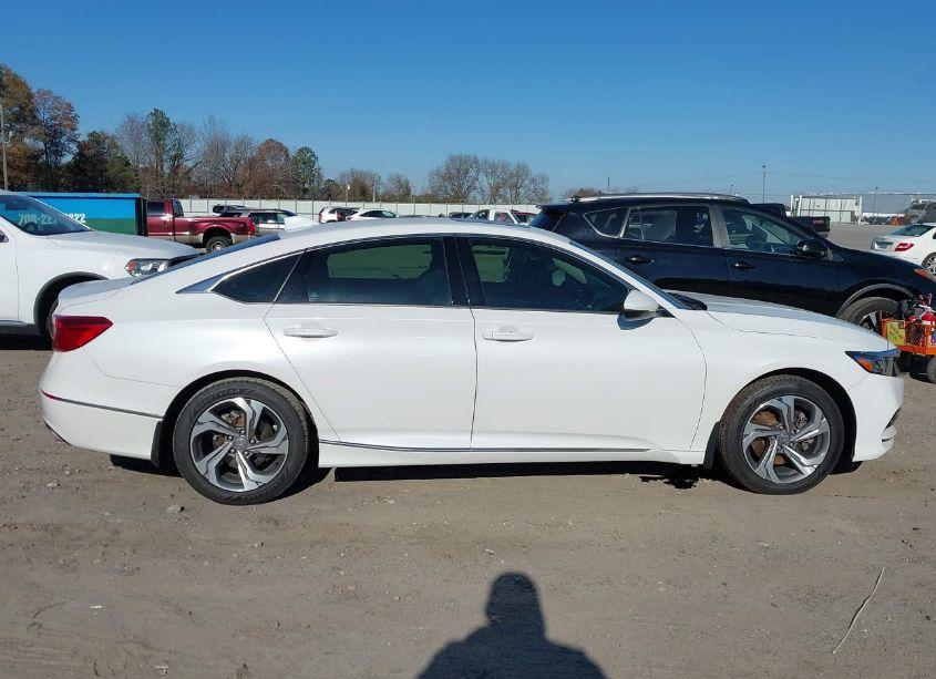 Photo 6 of 2018 Honda Accord EX-L 2.0T (VIN 1HGCV2F63JA037935)