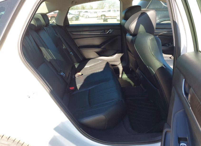 Photo 8 of 2018 Honda Accord EX-L 2.0T (VIN 1HGCV2F63JA037935)