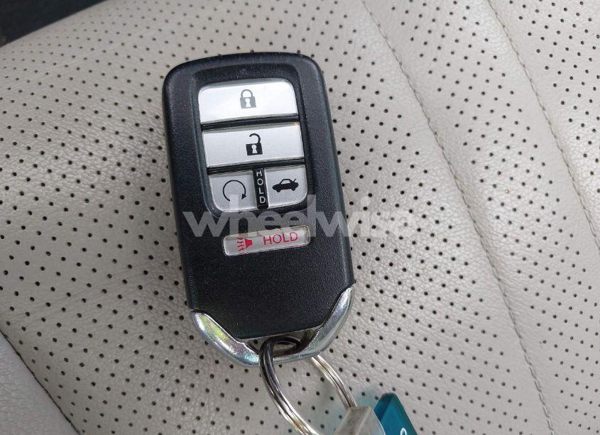 Photo 11 of 2018 Honda Accord EX-L 2.0T (VIN 1HGCV2F66JA015749)