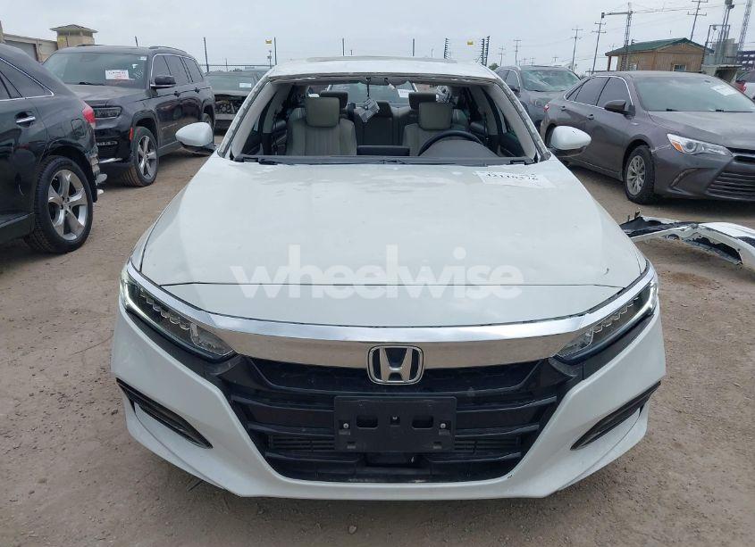 Photo 12 of 2018 Honda Accord EX-L 2.0T (VIN 1HGCV2F66JA015749)