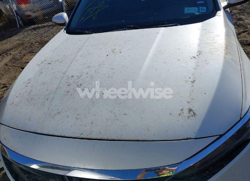 Photo 10 of 2018 Honda Accord EX-L 2.0T (VIN 1HGCV2F66JA024760)