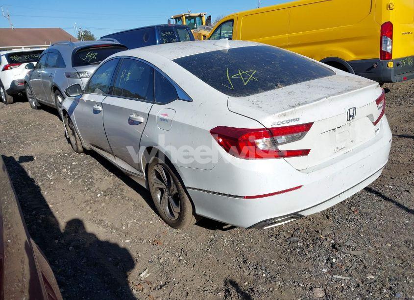 Photo 3 of 2018 Honda Accord EX-L 2.0T (VIN 1HGCV2F66JA024760)