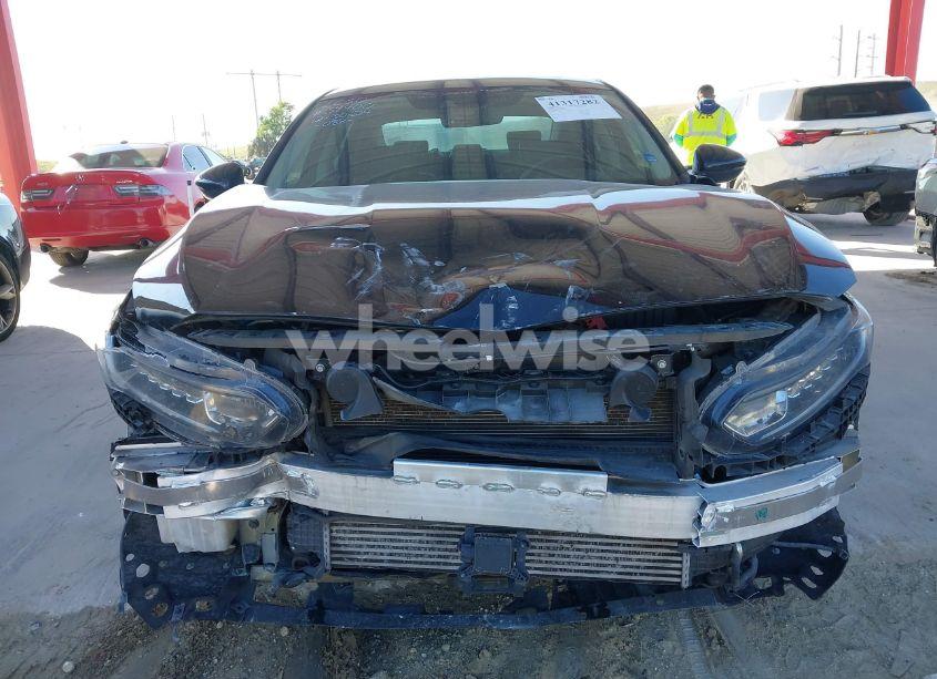 Photo 13 of 2018 Honda Accord EX-L 2.0T (VIN 1HGCV2F6XJA041707)