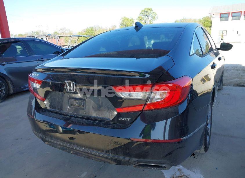 Photo 4 of 2018 Honda Accord EX-L 2.0T (VIN 1HGCV2F6XJA041707)