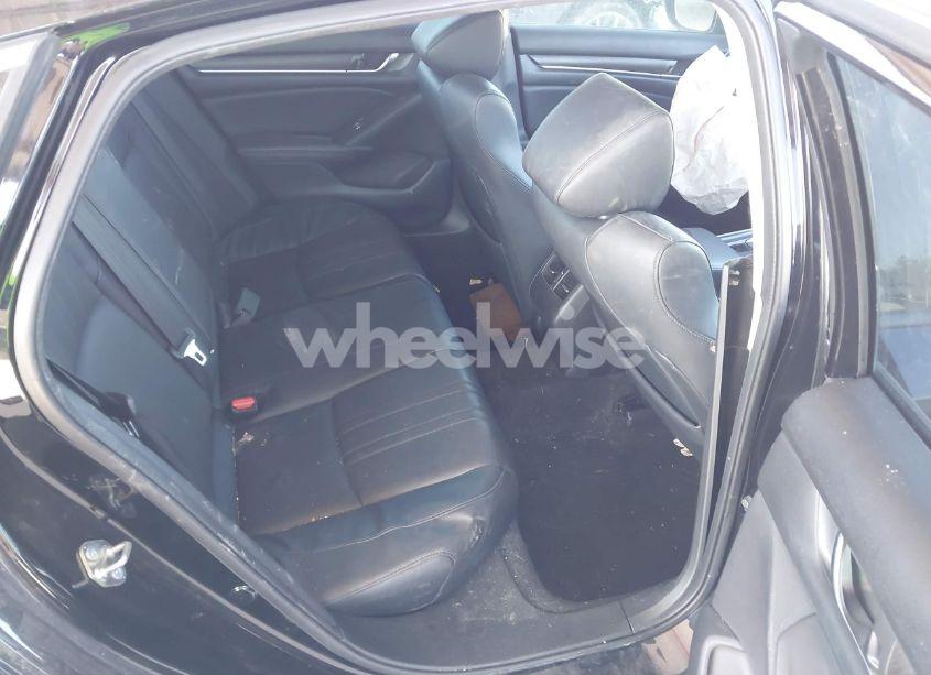 Photo 8 of 2018 Honda Accord EX-L 2.0T (VIN 1HGCV2F6XJA041707)