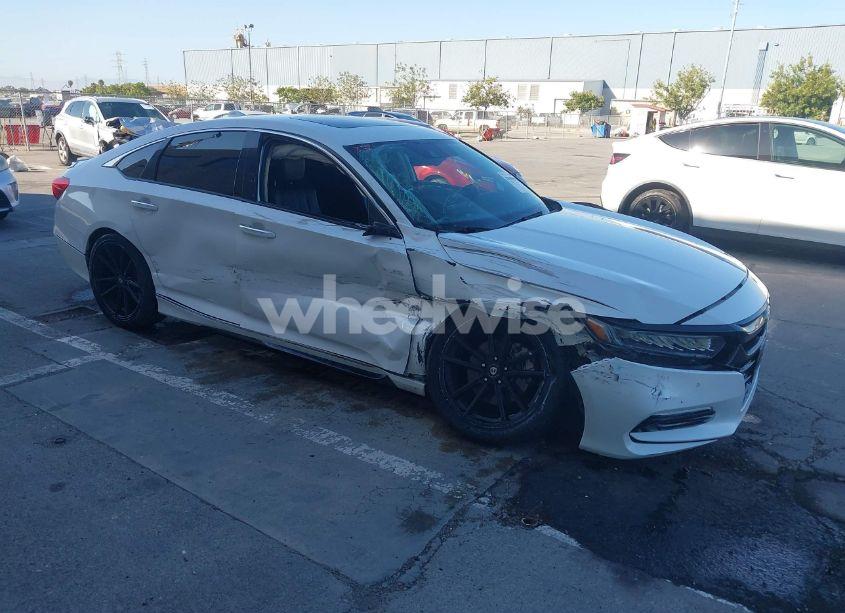 2018 Honda Accord TOURING 2.0T (VIN 1HGCV2F90JA024201) main photo