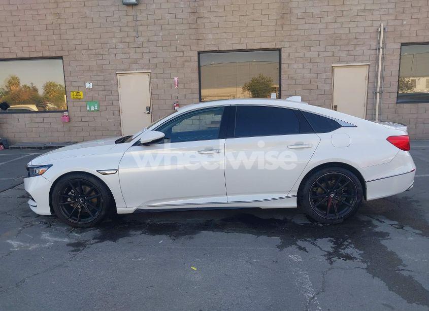 Photo 14 of 2018 Honda Accord TOURING 2.0T (VIN 1HGCV2F90JA024201)