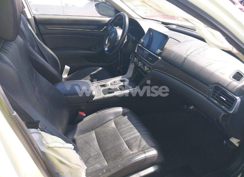 Photo 5 of 2018 Honda Accord TOURING 2.0T (VIN 1HGCV2F90JA024201)