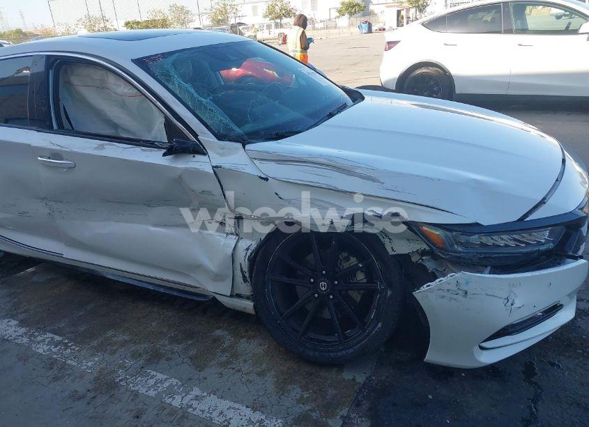 Photo 6 of 2018 Honda Accord TOURING 2.0T (VIN 1HGCV2F90JA024201)