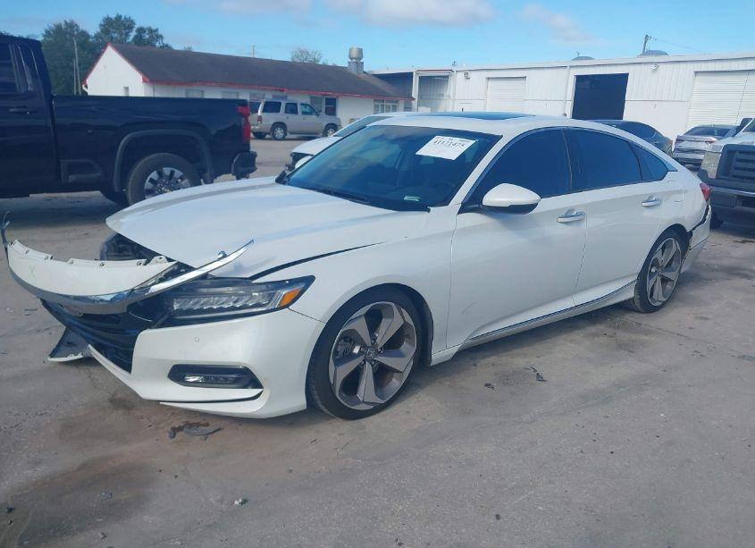Photo 2 of 2018 Honda Accord TOURING 2.0T (VIN 1HGCV2F90JA041046)