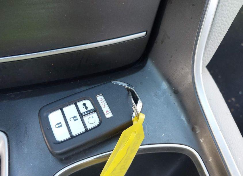 Photo 11 of 2022 Honda Accord TOURING (VIN 1HGCV2F90NA009784)