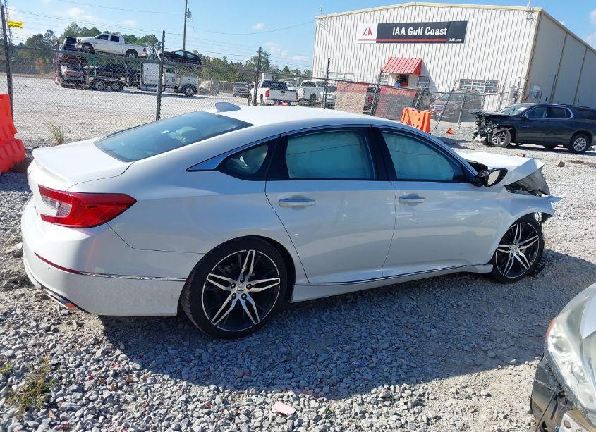 Photo 13 of 2022 Honda Accord TOURING (VIN 1HGCV2F90NA009784)