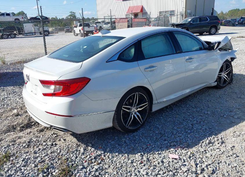 Photo 4 of 2022 Honda Accord TOURING (VIN 1HGCV2F90NA009784)