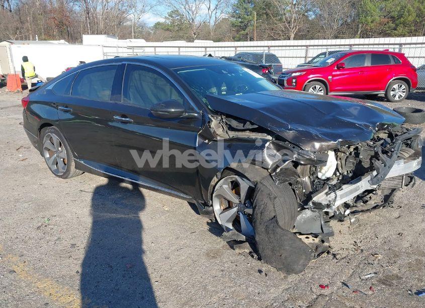 2018 Honda Accord TOURING 2.0T (VIN 1HGCV2F91JA019721) main photo